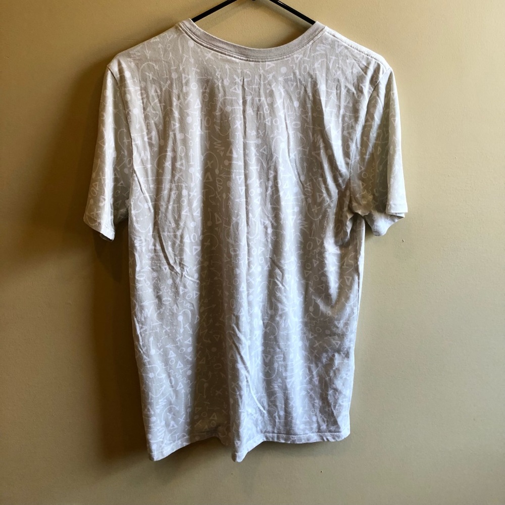 Nike Tee - Picture 2 of 3